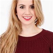 Estudiante universitaria se ofrece a dar clases de apoyo a niños en cursos escolares